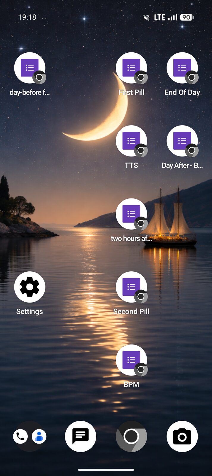 Screenshot with a bunch of shortcuts to “websites” (actually the Google Forms)
